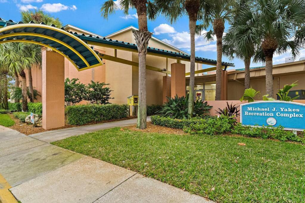 Quaint Gulfport Beach Bungalow เซนต์ปีเตอร์สเบิร์ก ภายนอก รูปภาพ