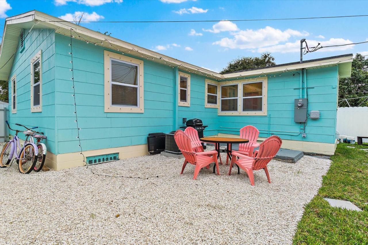 Quaint Gulfport Beach Bungalow เซนต์ปีเตอร์สเบิร์ก ภายนอก รูปภาพ